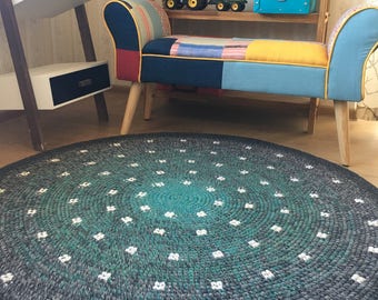 Beautiful hand crochet spotty rug, perfect for a nursery, 47'' in diameter, made to order