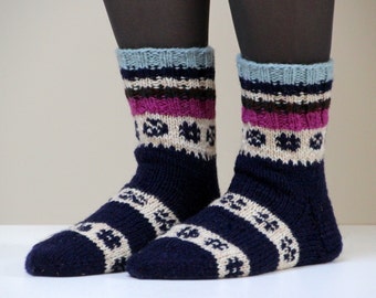 Hand knit wool socks, size - small US W 6-6.5, EU 36-37