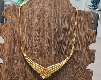 Vintage 80er Jahre Gold Ton V Bib Kragen Halskette mit Wonder Woman Minimalist Chic Aestetic