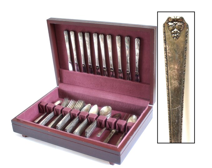 Oneida Prestige Plate Silverware Set, bordeaux, Tarnished Silverplate Flatware With Chest