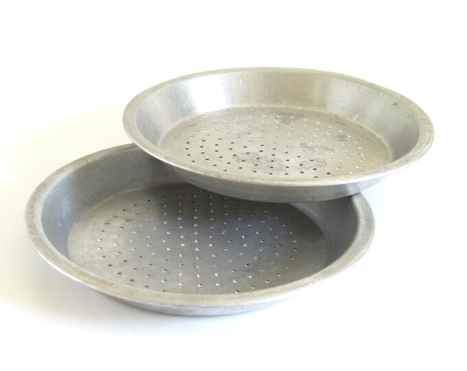 Perforated Pie Pans Wearever 915 Vintage Aluminum Bakeware With Vented