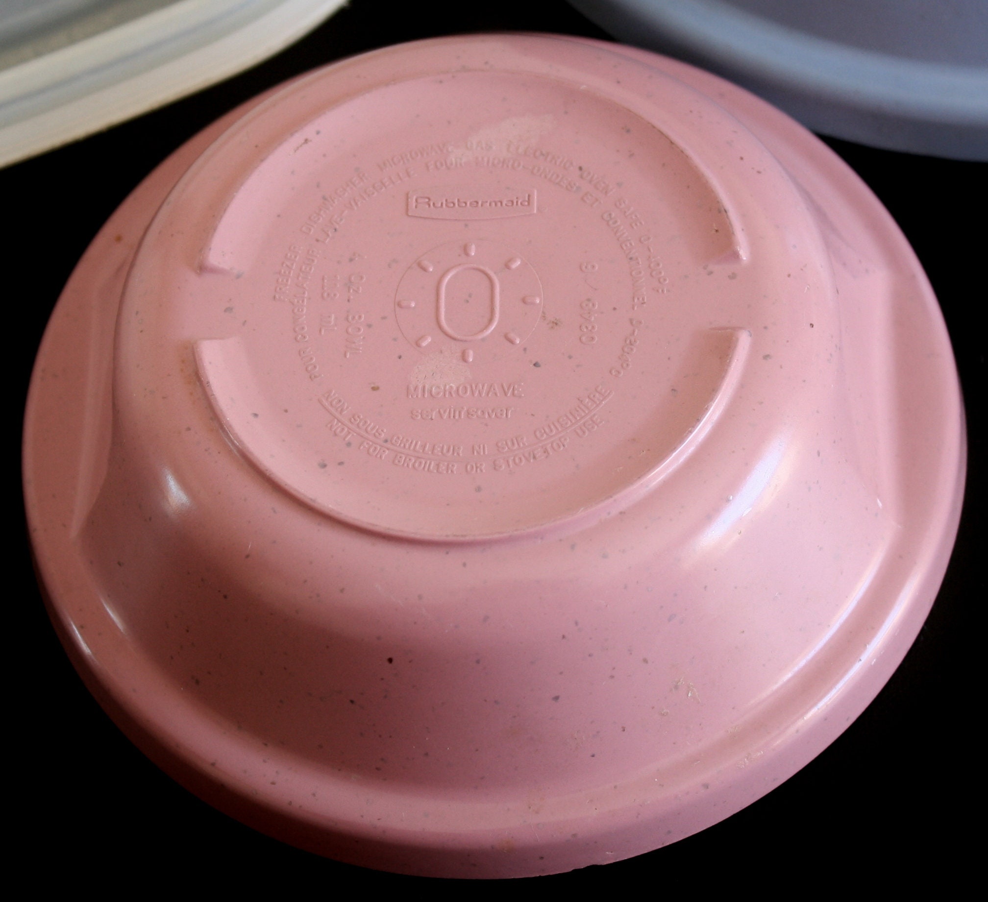 Rubbermaid Microwave Servin Saver Dishes 4 Oz Bowl, Lid I, or Divided