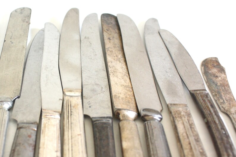 Old Tarnished / Rusty Knives 21 Dinner Knives 1 Fruit Knife Etsy