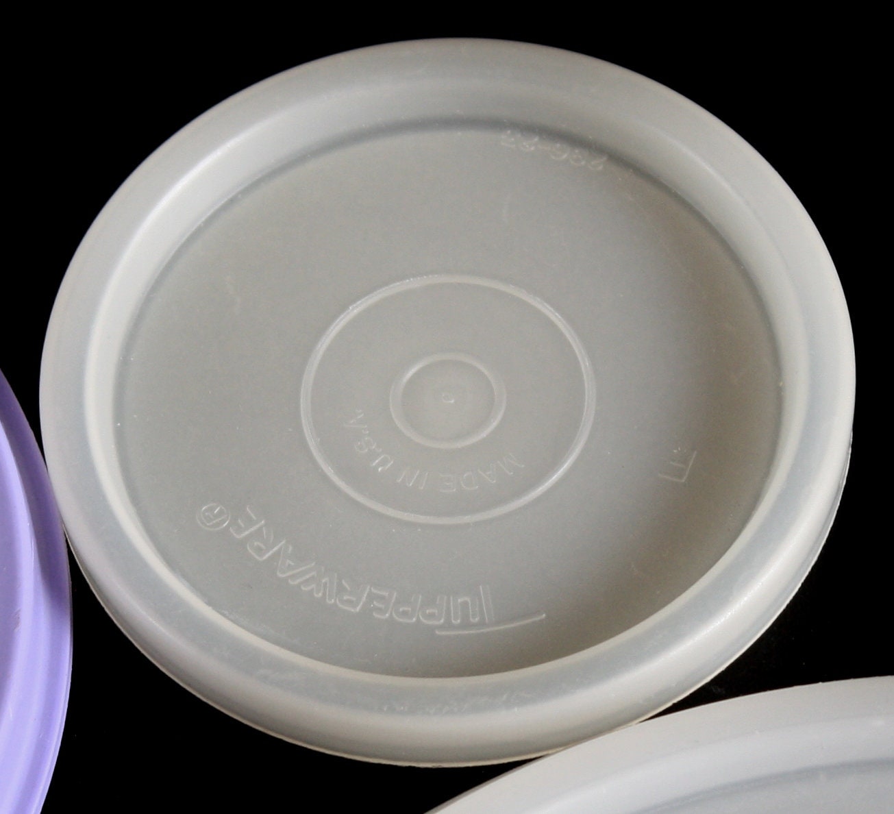 Tupperware #296 F Lid (2.75 Tupperware #296 F Lid (2.75