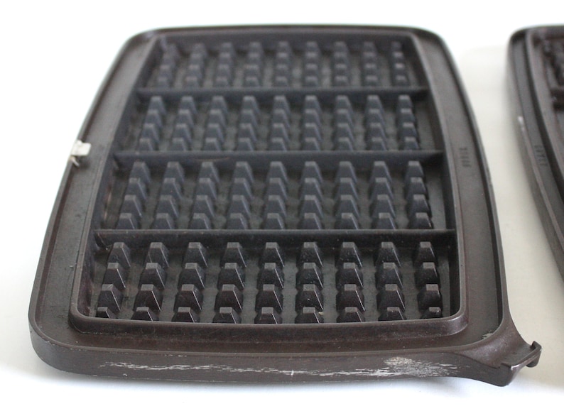 GE Waffle Iron Plates, Replacement Part, for Models A3G44 A5G44 A6G44 A7G44 34G42 AIG44T 24G44T 14G44T Upper plate only