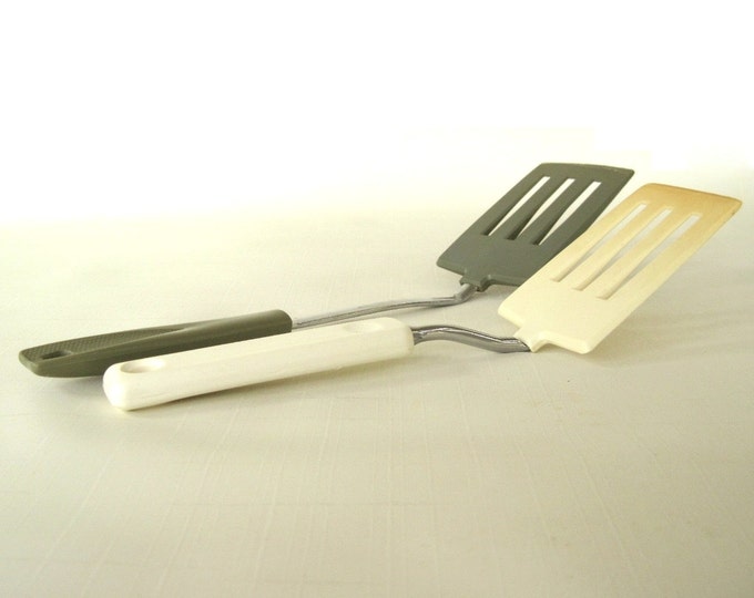 Ekco Spatulas Nylon Plastic Kitchen Utensil Long or Short Handle White
