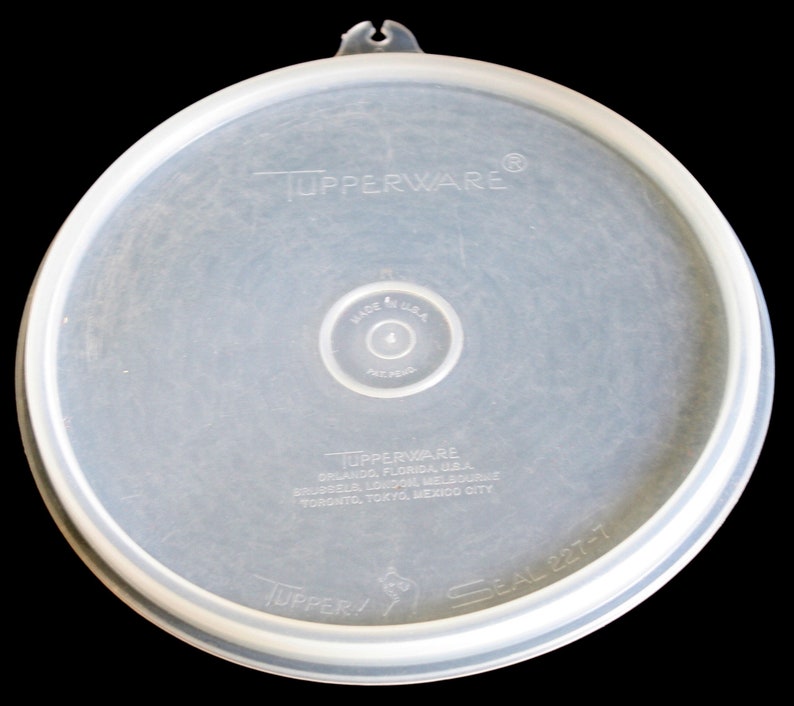 Pastel Tupperware Nesting Bowl / Lid, Wonderlier as-is, see description 5.5-inch "B" lid