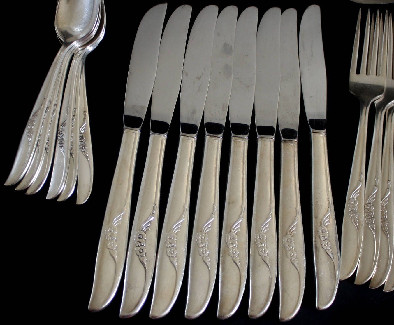 Oneida Flatware Set, Complete Service for 8, Wm A Rogers Silverware Set