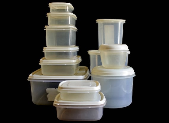 Choice 1 Qt. Translucent Round Polypropylene Food Storage Container and Lid  - 3/Pack