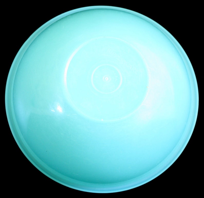 Pastel Tupperware Nesting Bowl / Lid, Wonderlier as-is, see description image 4