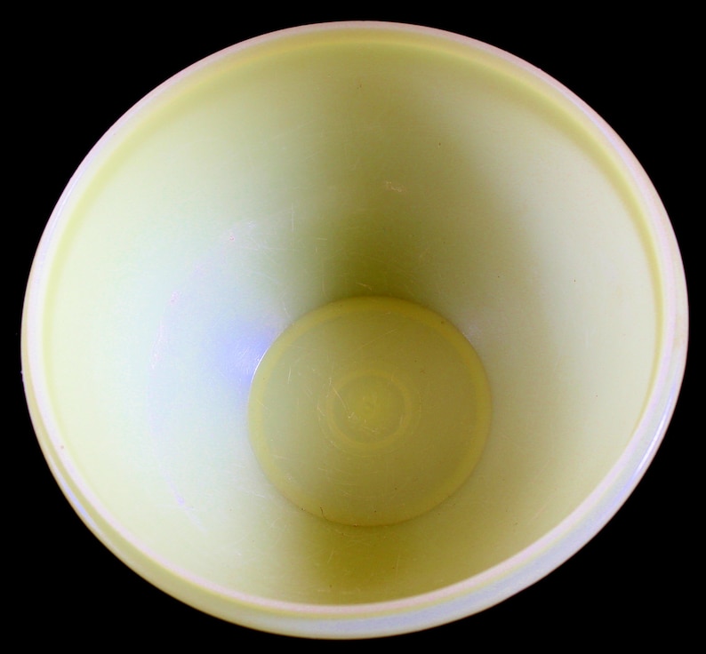 Pastel Tupperware Nesting Bowl / Lid, Wonderlier as-is, see description 7" yellow bowl