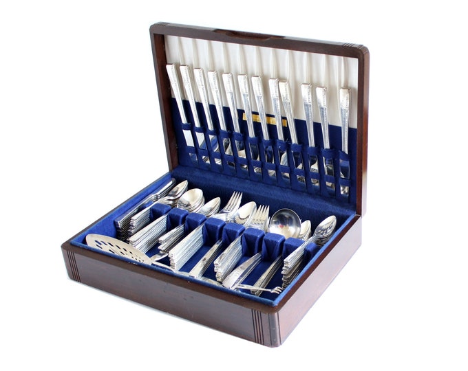 Oneida Heirloom Plate grenoble Complete Silverware Set, Service for 12