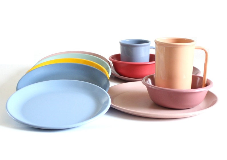 Rubbermaid Melamine Dishes Dinner Plates 3840, Luncheon Plates 3838, Coffee Mugs 3813 or 3817