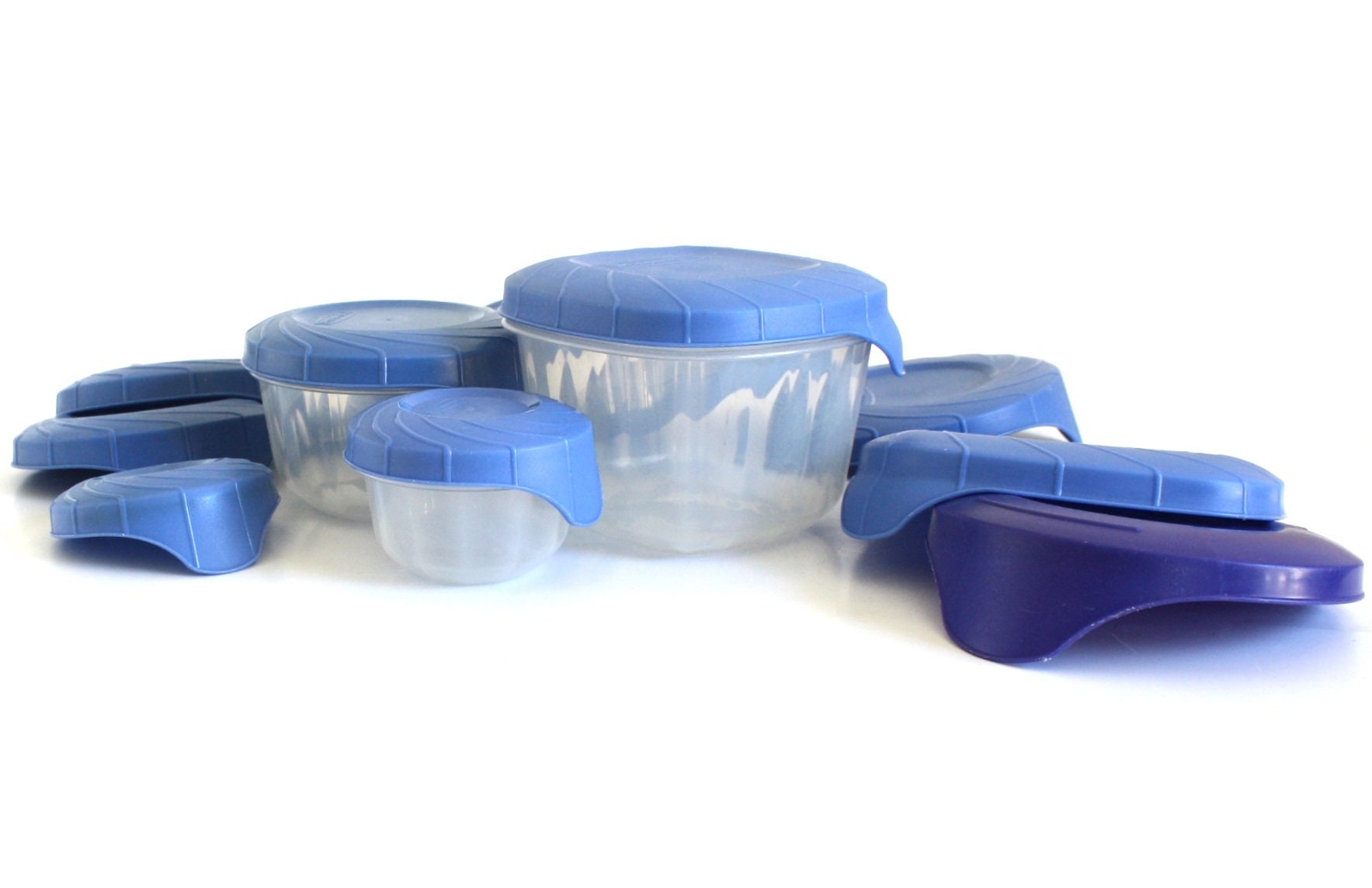 Rubbermaid Servin Saver Easy Tab Blue Covers or Containers 