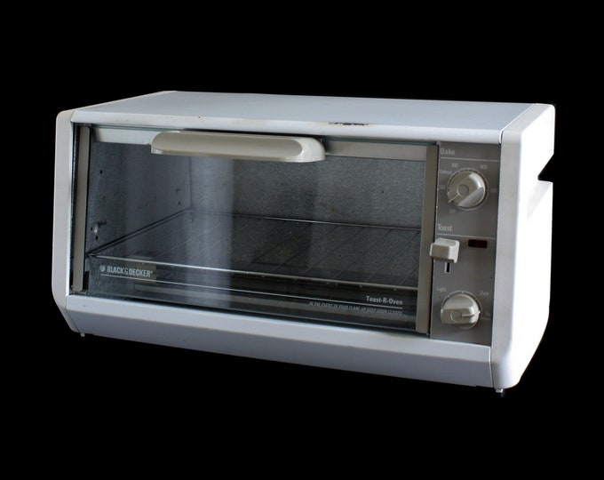 Black & Decker Spacemaker Toaster Oven TRO200 TY2 Under Counter