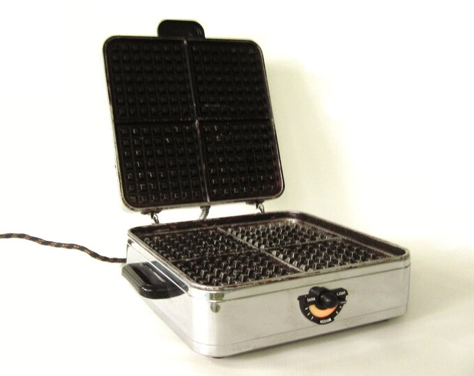 Sunbeam Waffle Maker W2 1950s Kitchen Appliance Waffle Iron Baker Etsy