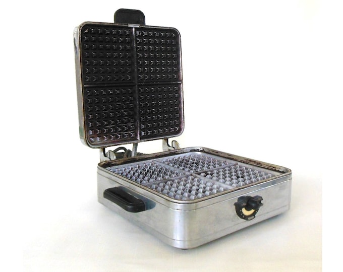Sunbeam Waffle Iron W2 1950s Kitchen Appliance Make Bake Vintage Etsy