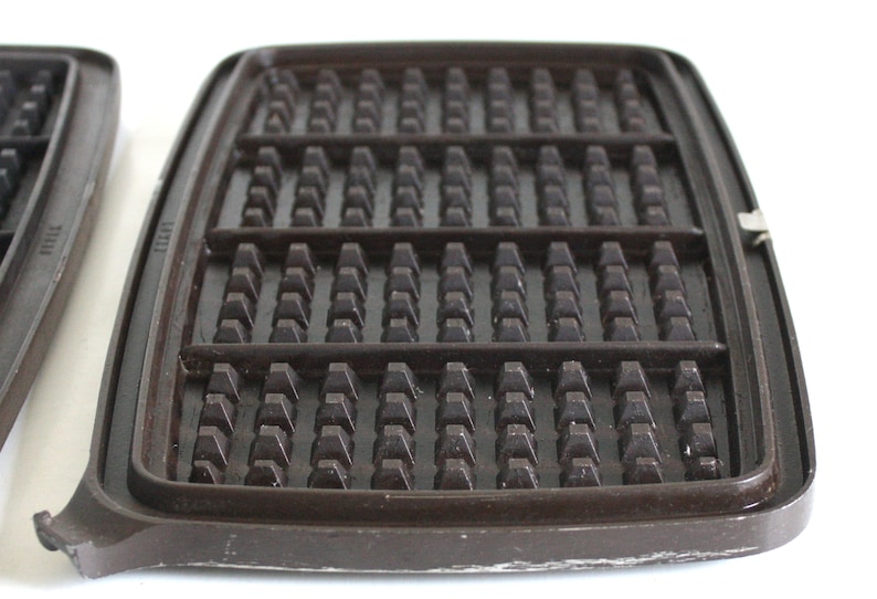 GE Waffle Iron Plates, Replacement Part, for Models A3G44 A5G44 A6G44 A7G44 34G42 AIG44T 24G44T 14G44T Lower plate only