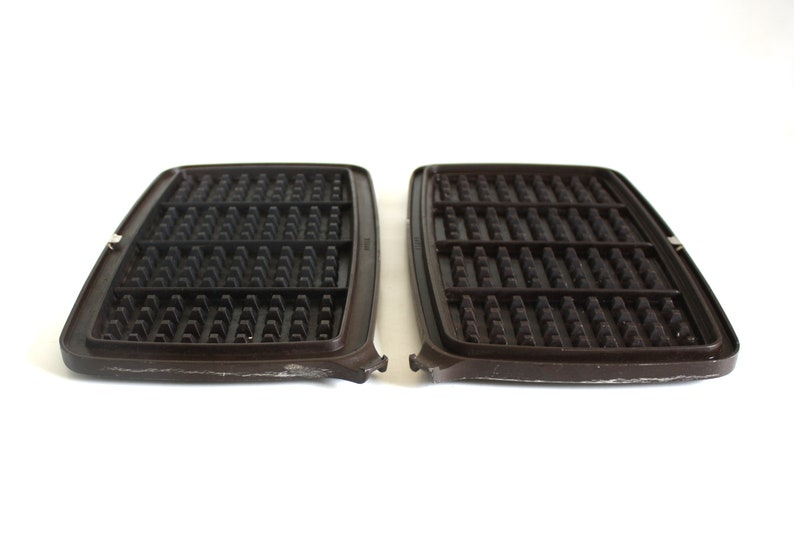GE Waffle Iron Plates, Replacement Part, for Models A3G44 A5G44 A6G44 A7G44 34G42 AIG44T 24G44T 14G44T image 1