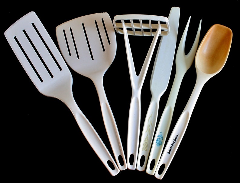 Nylon Plastic Foley Kitchen Utensils 1970s 1980s Kitchen Basting Spoon, Icing Spreader, Soup Ladle, Potato Masher Icing spreader