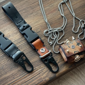 Leather Key Clip Strap – Belt Loop Wallet Holder, Quick Release Buckle, Minimal EDC Keychain, Handmade Black or Brown Leather