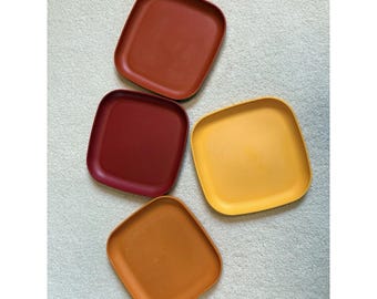 Vintage 1980s Tupperware 1534 8" Multicolored Snack Set Luncheon Plates