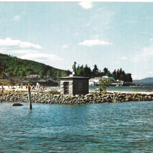 Endicott Rock State Park on Lake Winnipesaukee, Weirs Beach, New Hampshire - Vintage Postcard