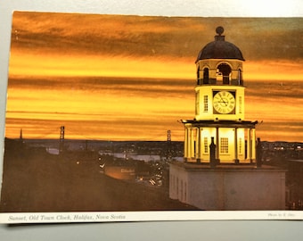 Zonsondergang - oude stadsklok - Halifax - Nova Scotia - vintage briefkaart