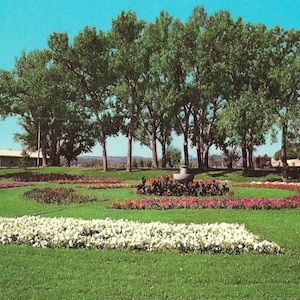 Flower Garden - Sioux Park - Rapid City, South Dakota - Vintage Postcard