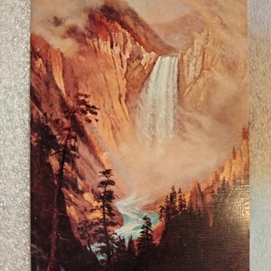 Yellowstone Falls par Albert Bierstadt - Old West in Whitney Gallery of Western Art - Cody, Wyoming - carte postale vintage