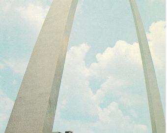 Gateway Arch - Jefferson National Expansion Memorial- St Louis, Missouri - Vintage Postcard