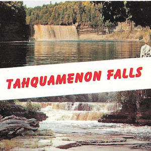 Die Tahquamenon Wasserfälle sind eine alte Postkarte