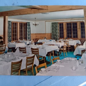 Salle à manger - Hotel during Nord - Sister Bay, Wisconsin - Carte postale vintage