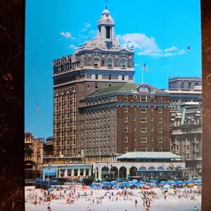 The Shelburne no calçadão da Michigan Avenue - Atlantic City - Nova Jersey - Cartão postal vintage