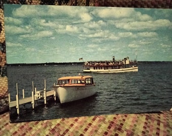 The Queen - Arnolds Park - Iowa - Vintage Postcard