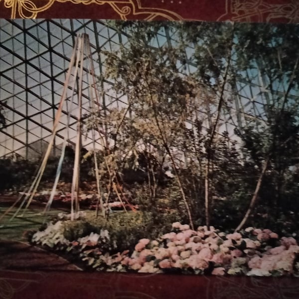 The Mother's Day Show featuring Maypole Scene - Mitchell Park Conservatory - Milwaukee, Wisconsin - Vintage Postcard