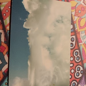 Geyser Old Faithful - Parc national de Yellowstone - Carte postale vintage