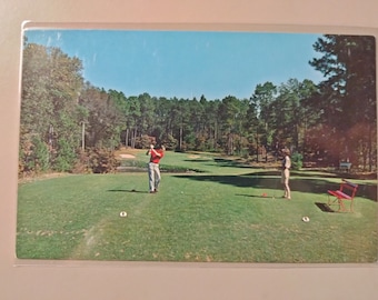 Pinehurst Country Club - famous hole number 1 - Pinehurst, North Carolina - Vintage Postcard