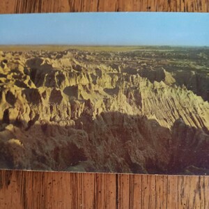 Wonderful View in The Bad Lands, South Dakota - Vintage Postcard