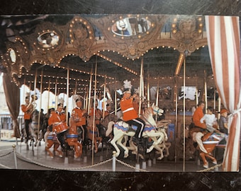 Knights of the Magic Kingdom - Größte Karussell-Vintage Postkarte