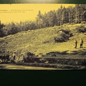 Vielsalm - Emplacement de la Grotto en Construction - pris d'en bas - Bélgica - Cartão Postal Vintage