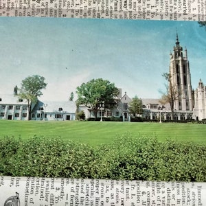 Kirk dans les collines - Bloomfield Hills, Michigan - carte postale vintage