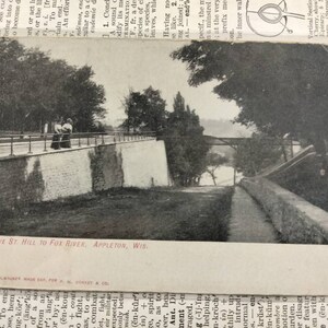 Lawe St. Hill à Fox River - Appleton, Wisconsin - carte postale vintage