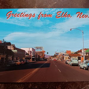 Salutations d'Elko, Nevada - carte postale vintage