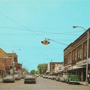Fourth Street - Salem, Missouri - Vintage Postcard