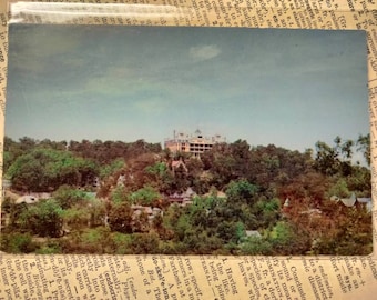 Crescent Hotel - Eureka Springs, Arkansas in the  Arkansas Ozarks - Vintage Postcard
