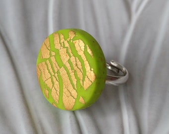 Anelli da donna, Anello in argilla polimerica, Anello d'oro, Anello verde, Anello circolare, Amico invisibile, Regalo per le donne, Anello in argilla