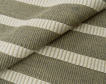 Handgeweven wollen kelimtapijt: modern Scandinavisch design