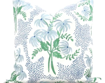 Housse de coussin décorative bouquet de perles bleu clair, coussin décoratif, taie d'oreiller, taie d'oreiller fleur floral bleu-vert Danika Herrick