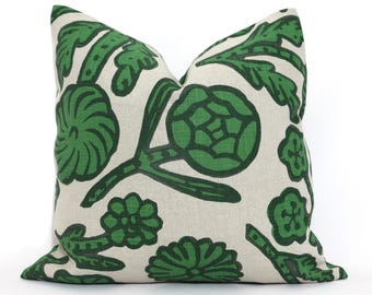 Funda de almohada con diseño floral verde de Christopher Farr: diseño abstracto de hojas